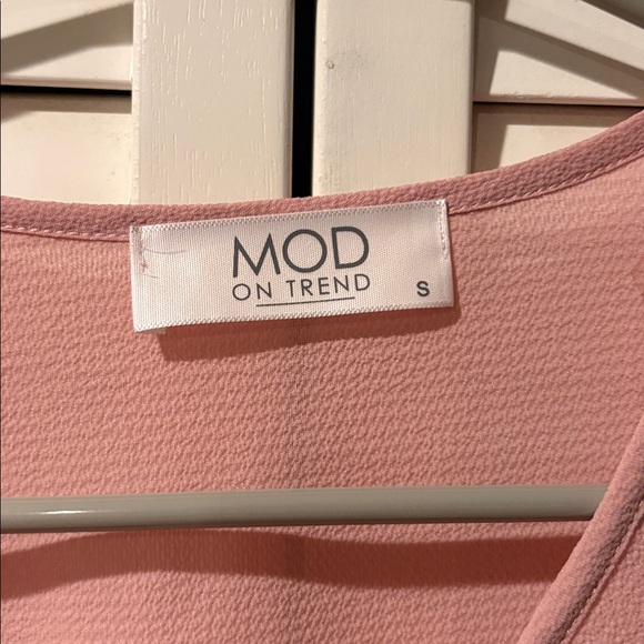 V-Neck Blouse - Picture 2 of 5